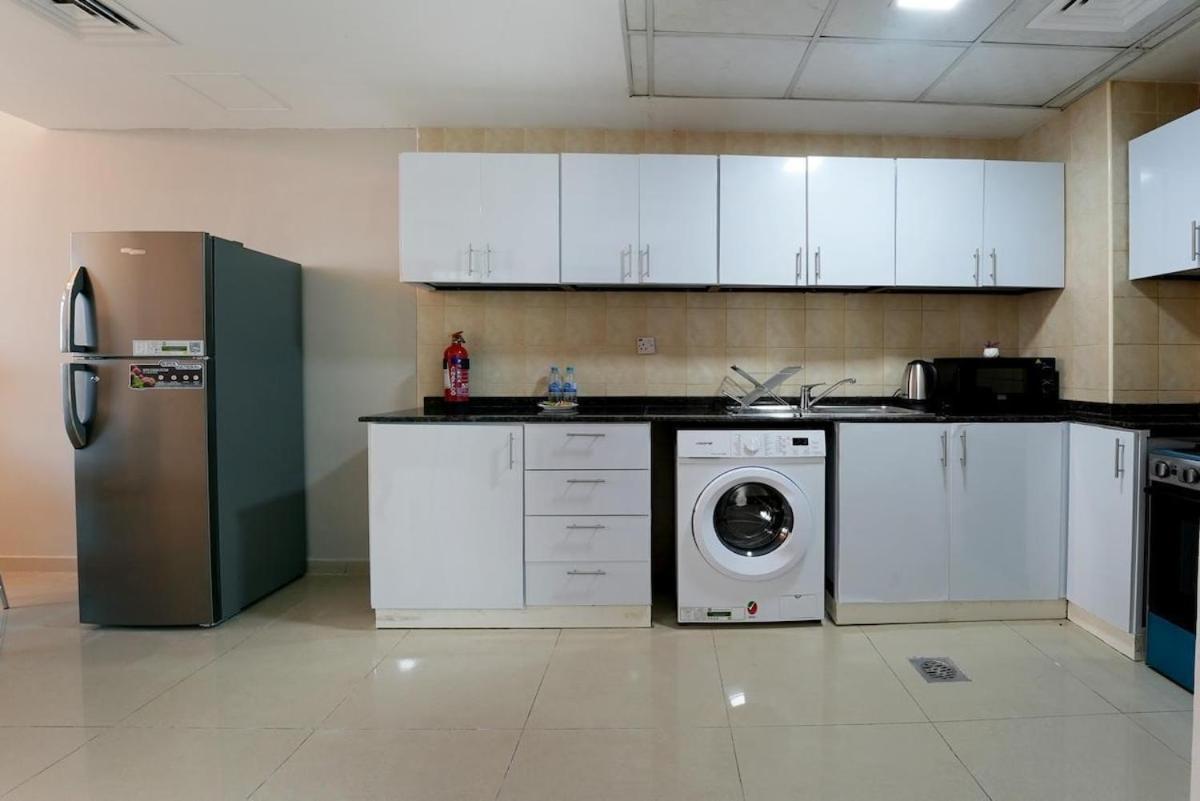 1 Bedroom With Gym Pool * Dubai
